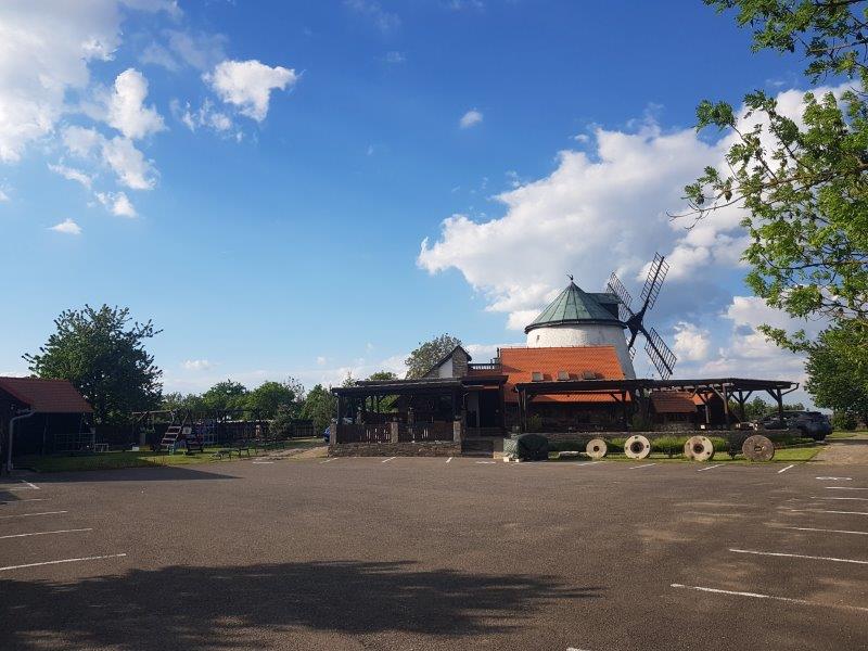 větrný mlýn Lesná