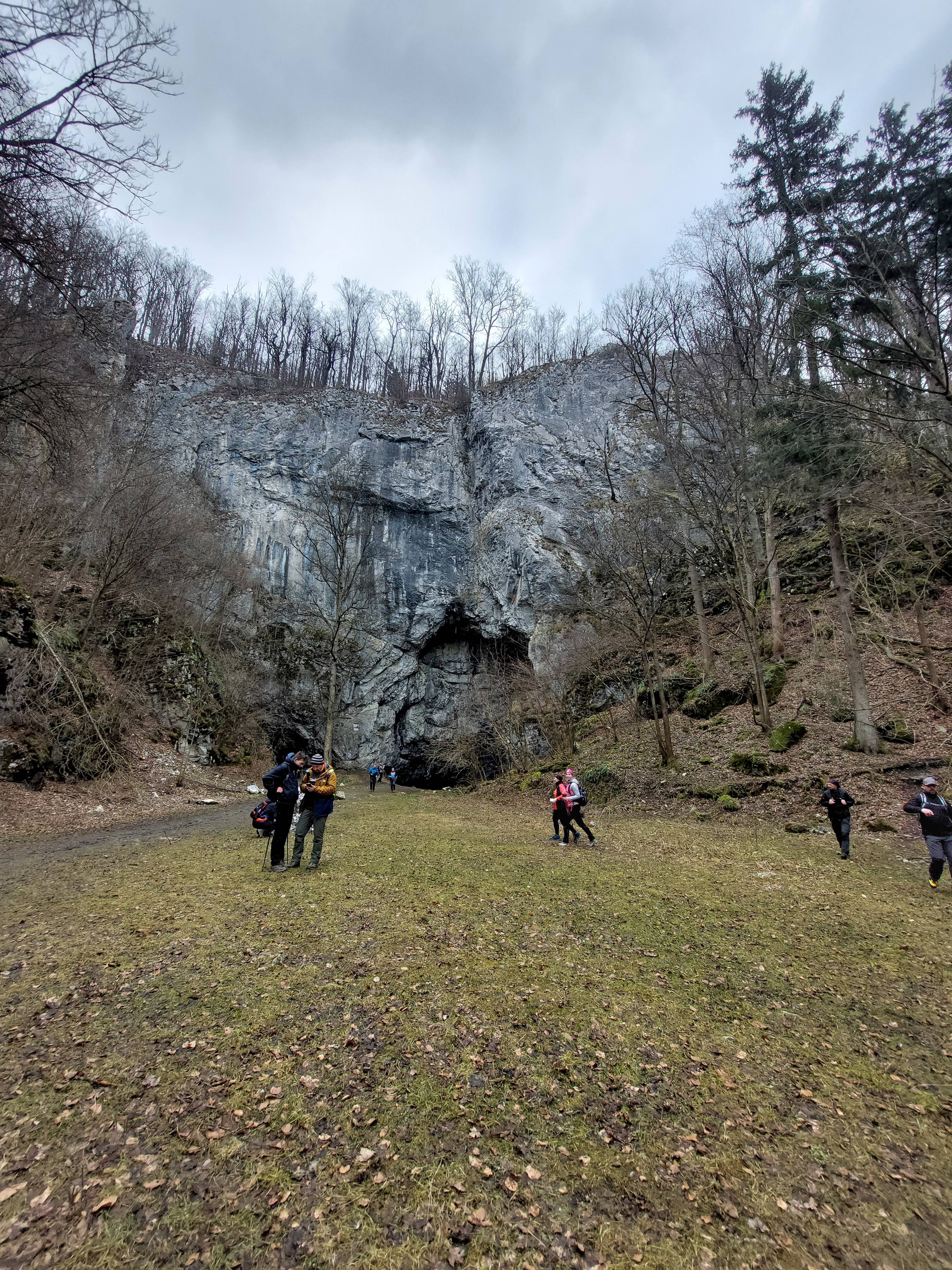 Býčí skála